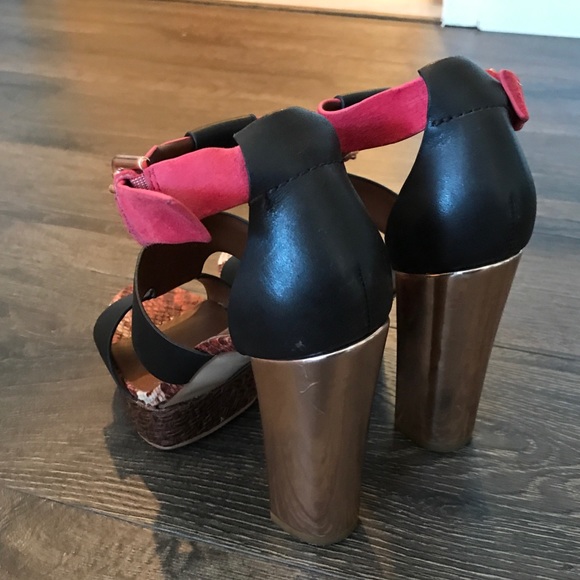 Platforms by Boutique 9 - Picture 5 of 8